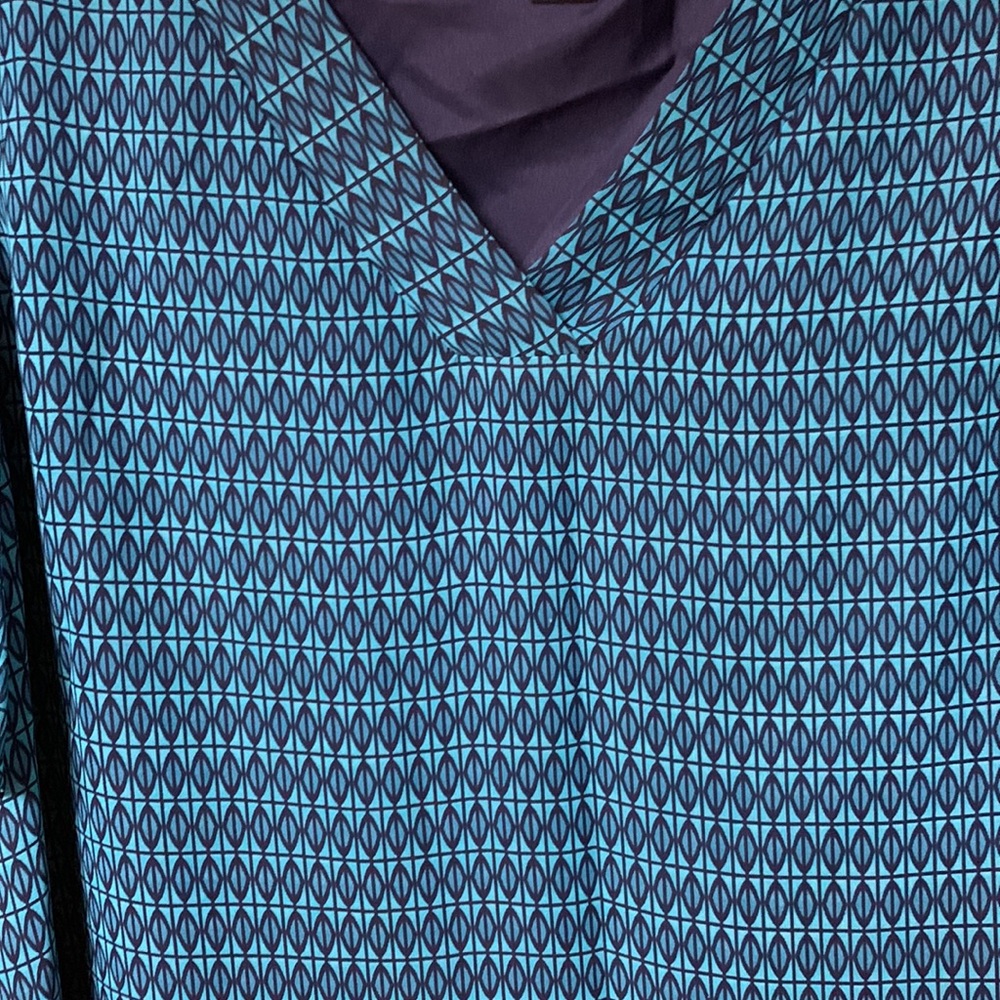 Top - Picture 2 of 4